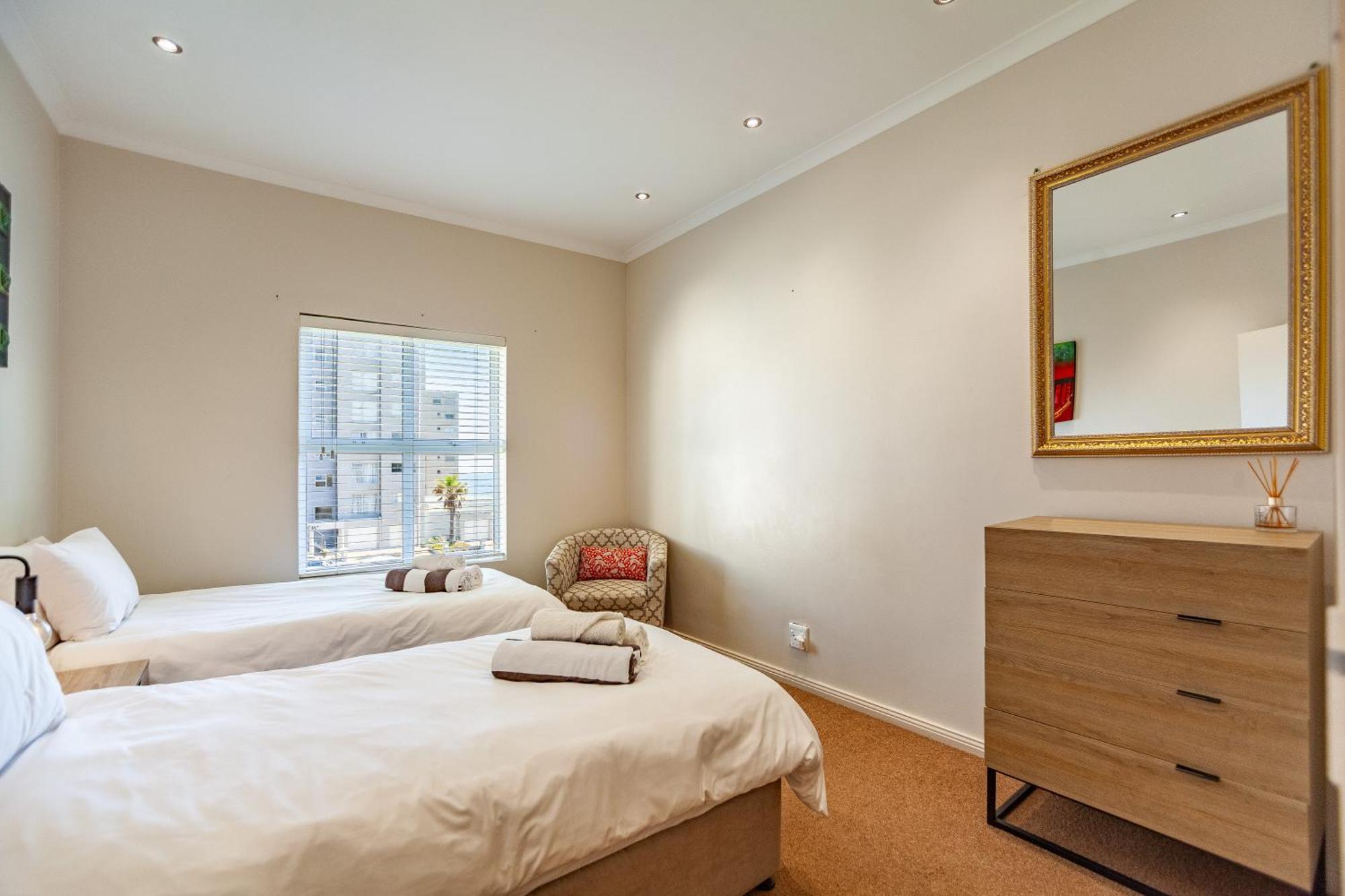 Apartment Coral Breeze Walk To Everything Cape Town